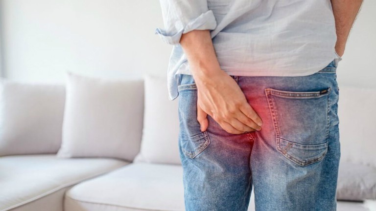 Tìm hiểu bệnh trĩ có đau bụng không?