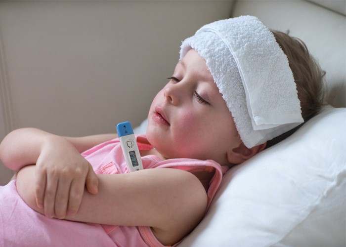Viêm phổi ở trẻ em phải làm sao?
