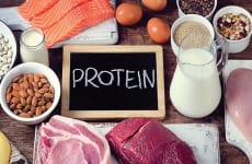 Tăng cường bổ sung thực phẩm giàu protein tốt cho người viêm họng hạt