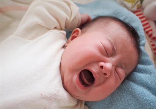 Trẻ sơ sinh bị viêm họng nguyên nhân do đâu?