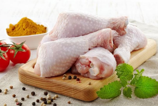 Vì sao viêm họng nên ăn thịt gà?